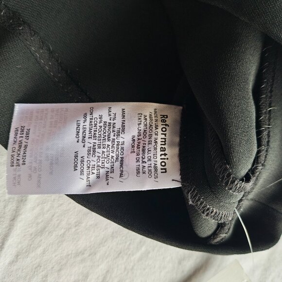 REFORMATION Carla Low Waisted Skirt in Black, size 0 - Picture 7 of 8